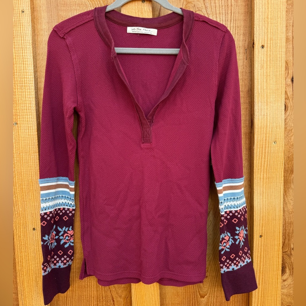 Free People thermal top with Patterned Sleeves Sz M